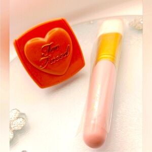 Too Faced Love Flush “Baby Love” 16-hour Blush 0.07 oz + Two Faced Brush NEW